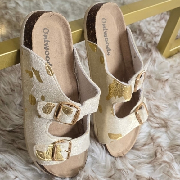 Outwoods Women's Double Strap Gold Sandals Size 8 🌴 - Picture 2 of 8